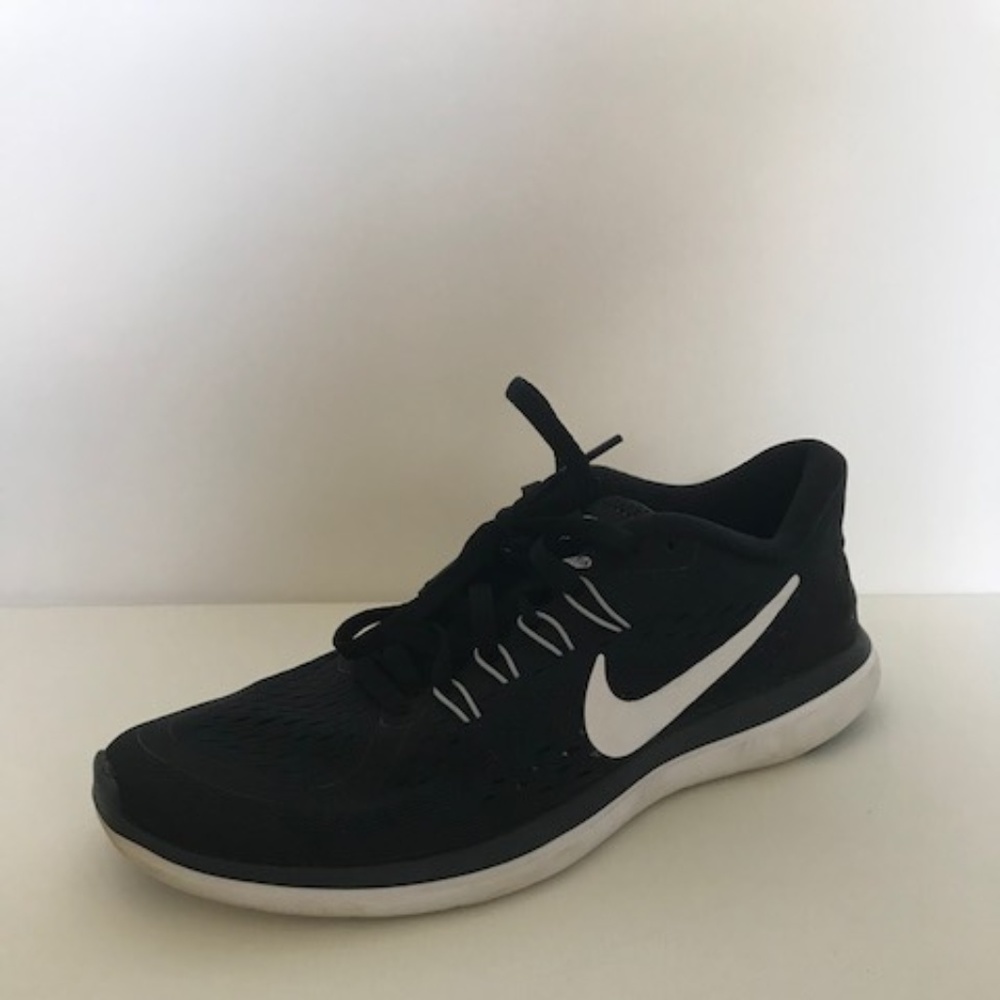 Nike Womens Flex 2017 Rn Running Sneakers